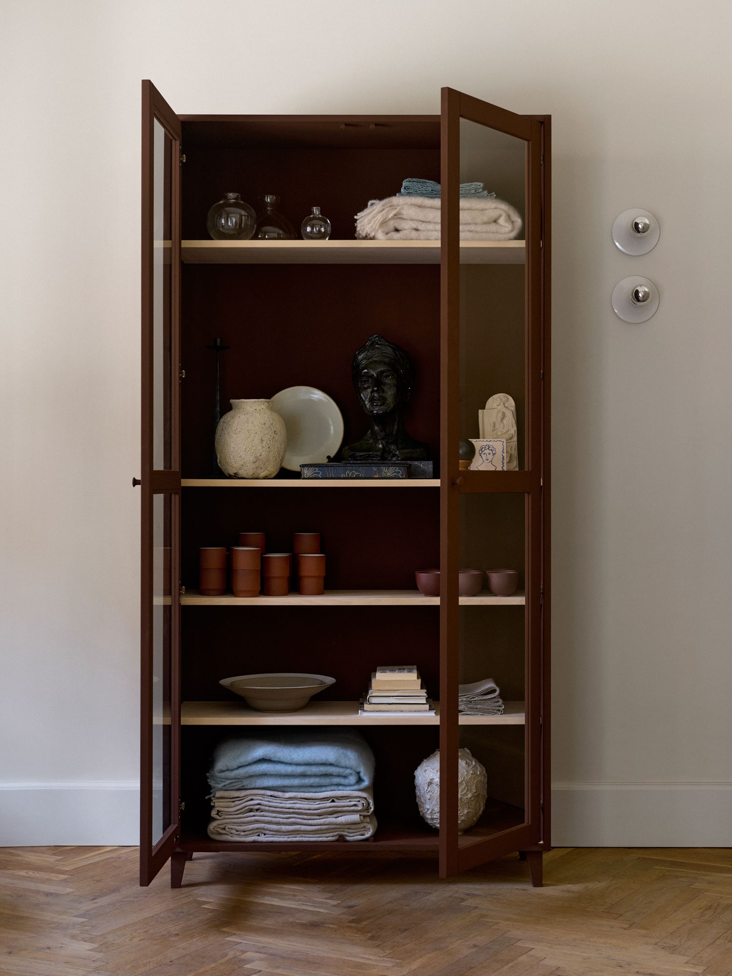 display cabinet