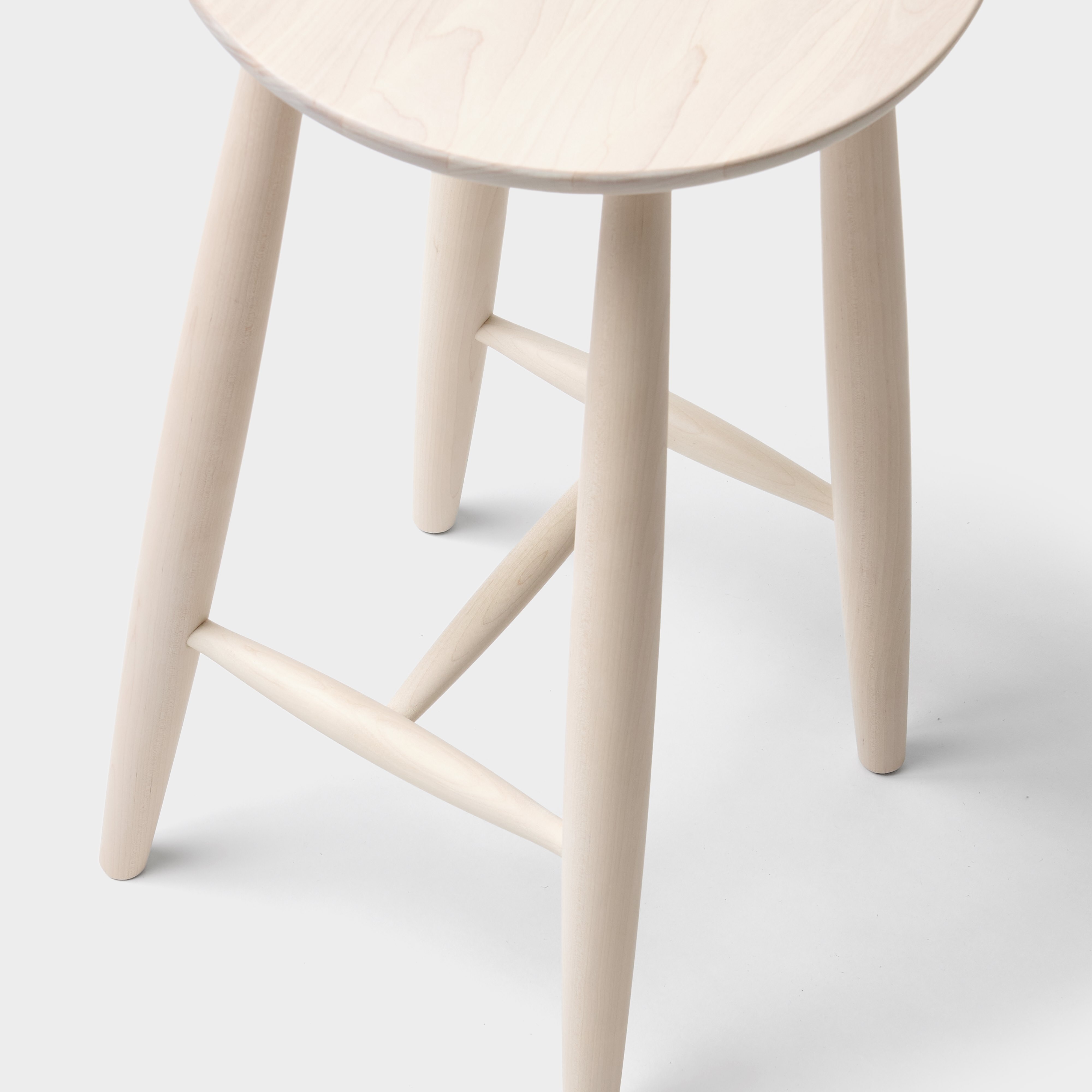 Pinnpall rund hög