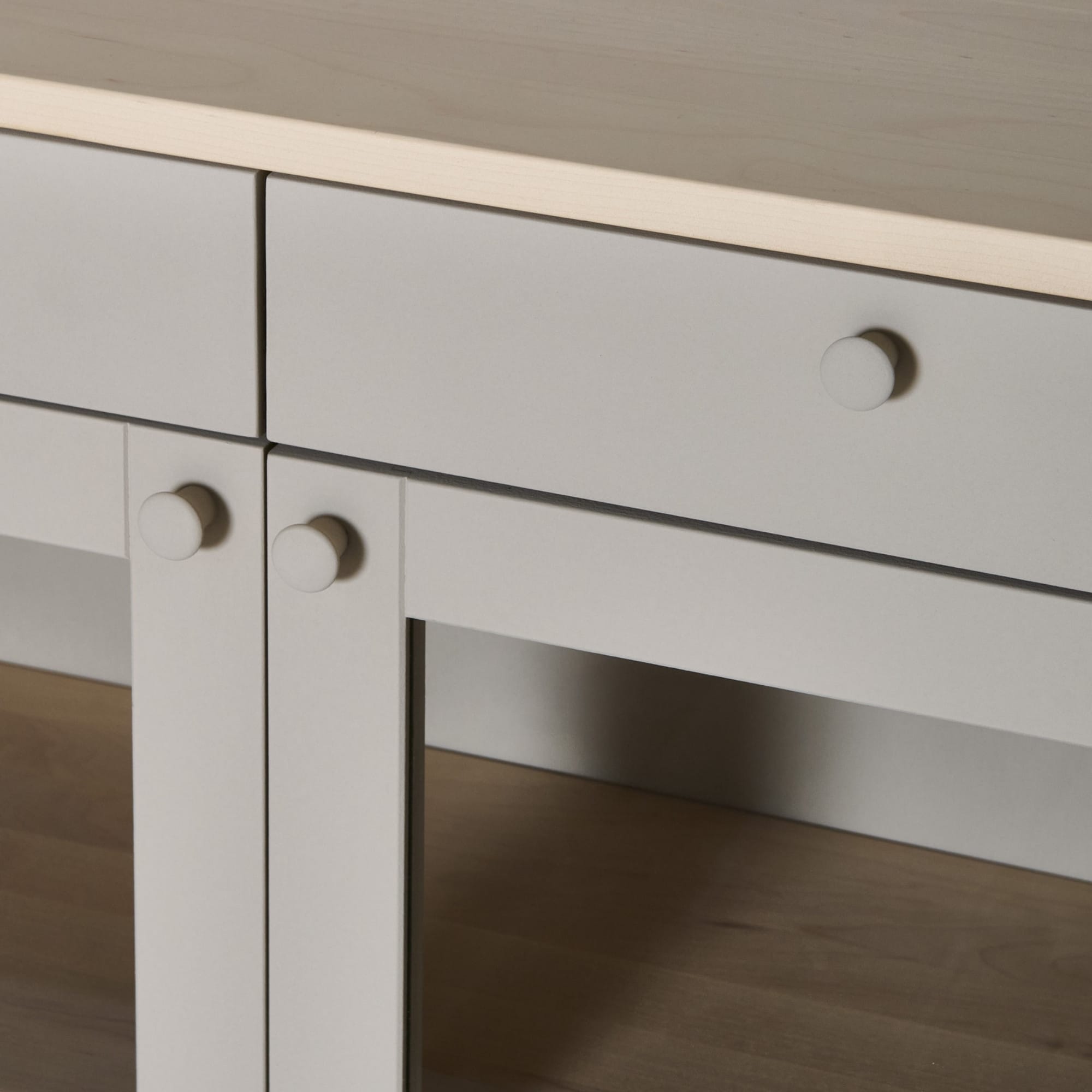 miniMassiv skåp med 2 lådor H3+/M2