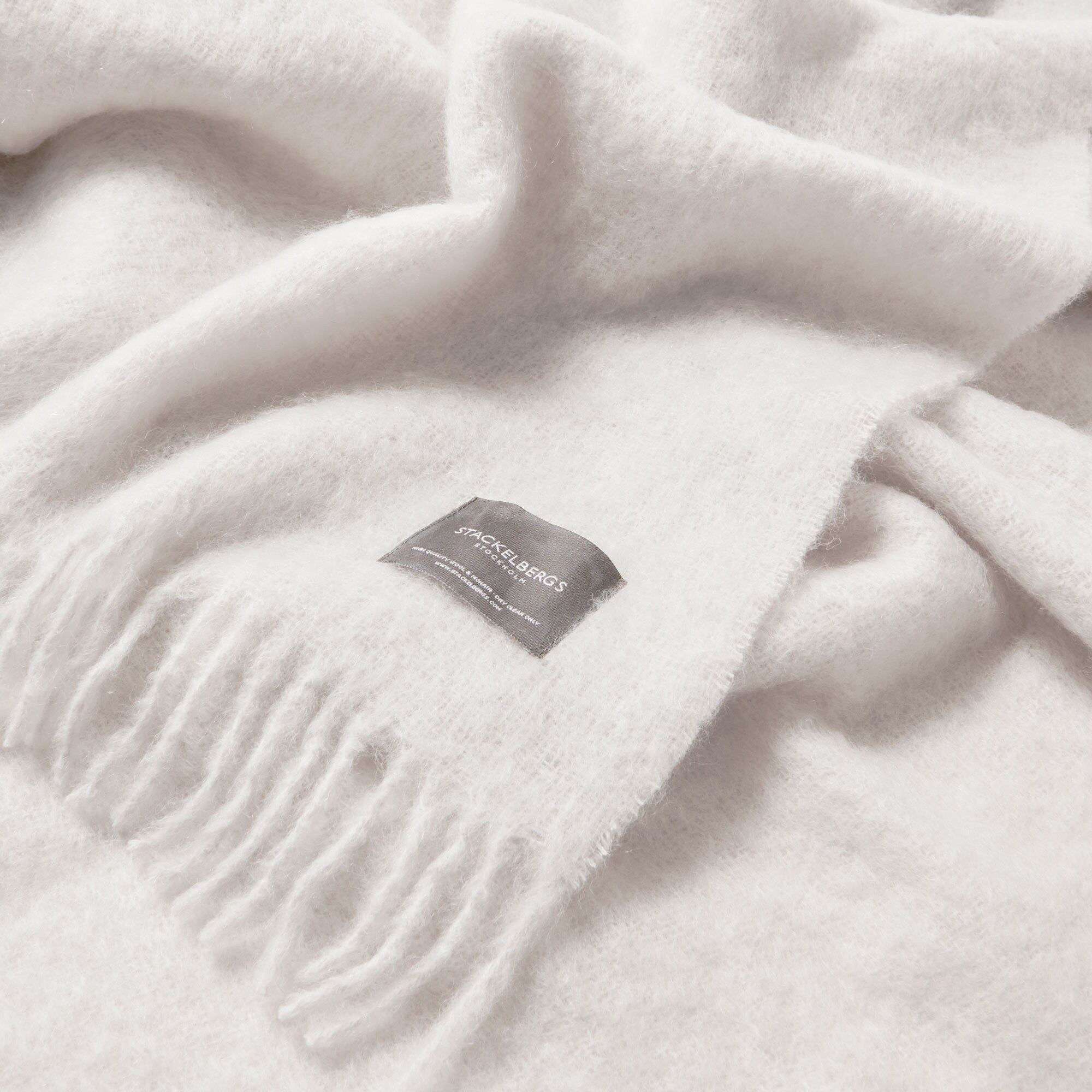 Blanket Mohair bright white